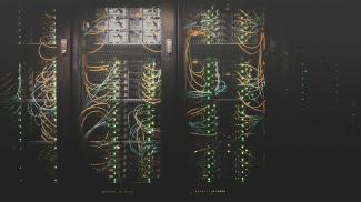 Rack de servidores em um data center